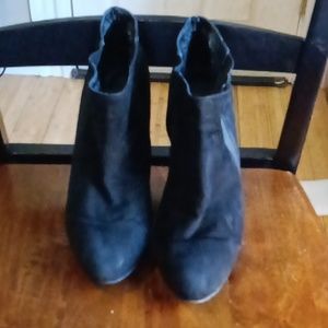 JESSICA SIMPSON LEATHER SUEDE HEELED BOOTS